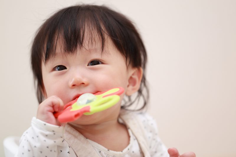 赤ちゃんの歯固めのお手入れ方法