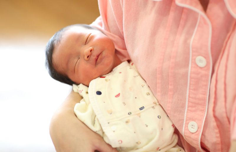 新生児に授乳する初乳の免疫効果