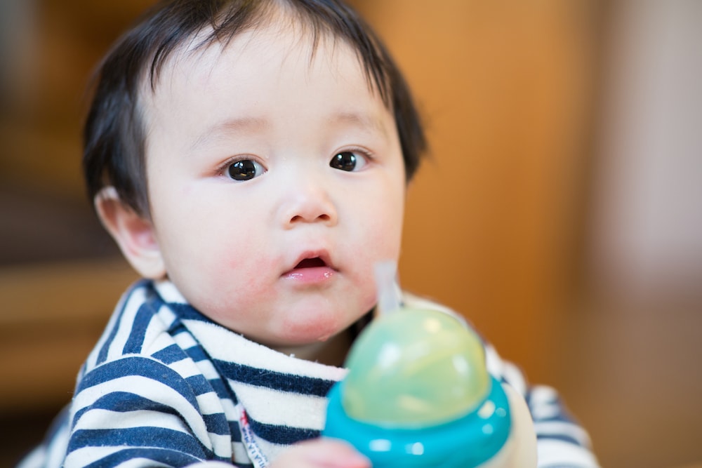 赤ちゃんのフォローアップミルクの飲ませ方 赤ちゃん成長ナビ 小児科専門医師 監修