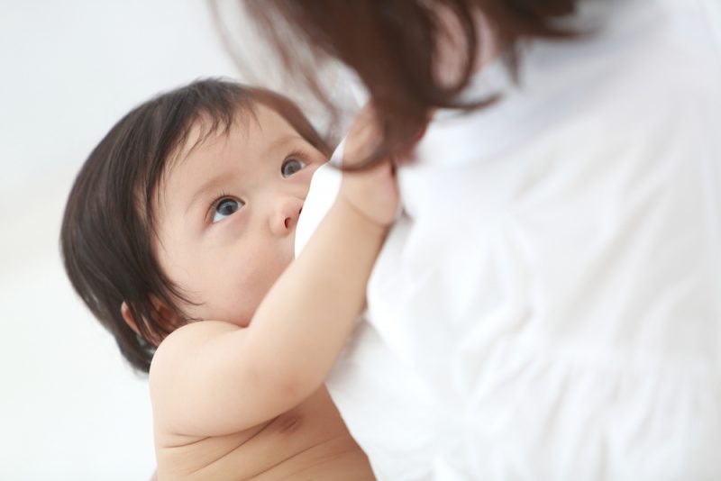 母乳育児で乳口炎を予防するには