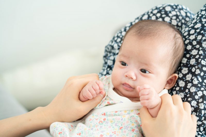 生後2ヶ月の赤ちゃんへのプレゼント 赤ちゃん成長ナビ 小児科専門医師 監修