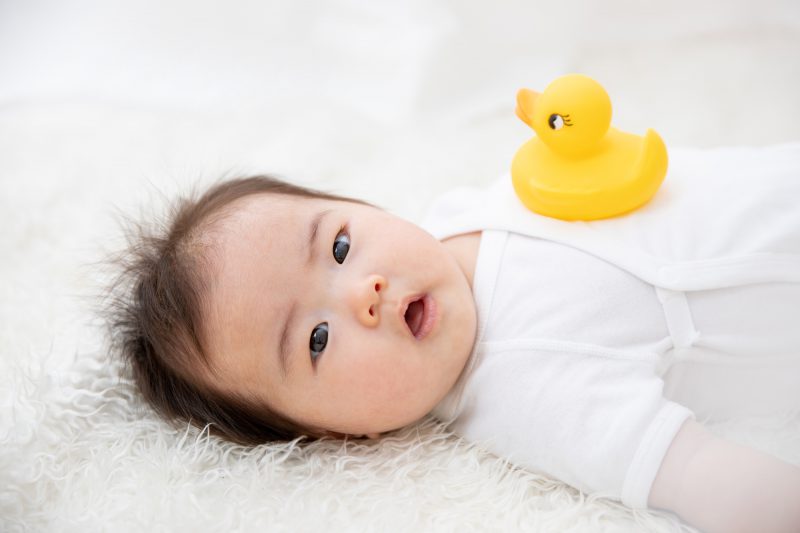 生後3ヶ月の赤ちゃんへのおもちゃ選び 赤ちゃん成長ナビ 小児科専門医師 監修